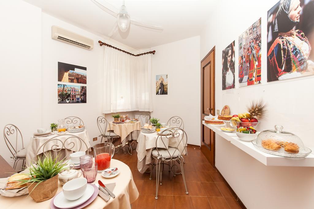 La Tuia E Il Tasso Bed & Breakfast กาญารี ภายนอก รูปภาพ