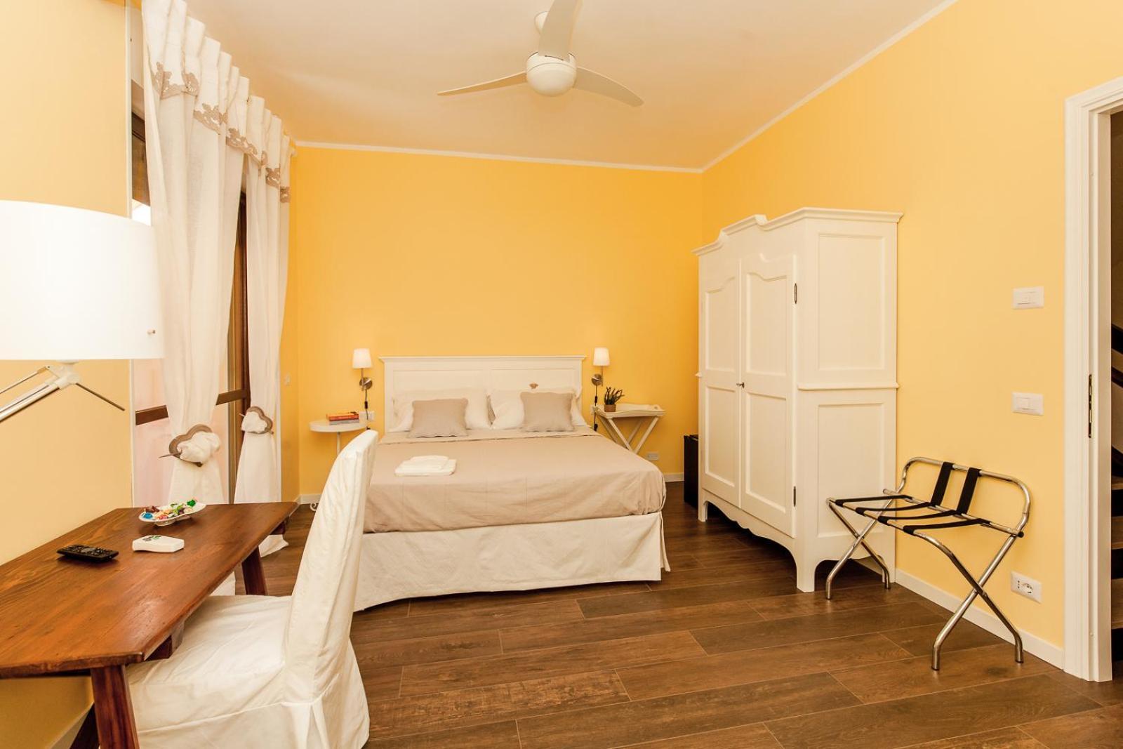 La Tuia E Il Tasso Bed & Breakfast กาญารี ภายนอก รูปภาพ